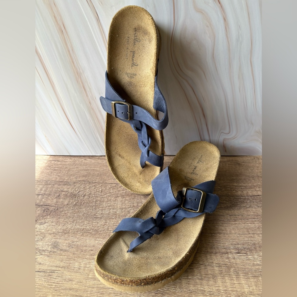 Mila Paoli Sandals Women's 9.5 Blue Leather slip On Toe Strap Wedge Shoes